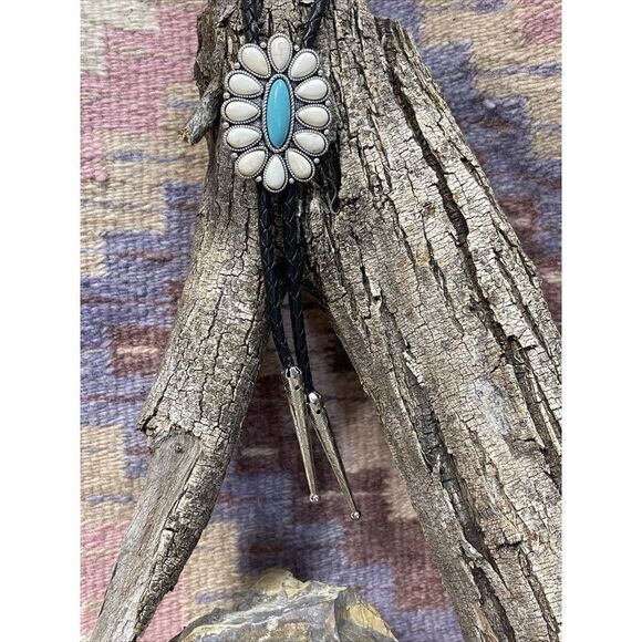 Western Cluster Turquoise  White Silver Black Bolo Tie Southwest Mens womens - Picture 2 of 13